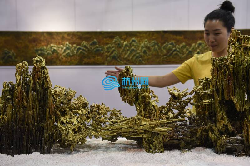 第八届中国（浙江）工艺美术精品博览会启幕