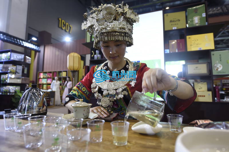 1500家企业近万种茶汇聚 第二届中国国际茶叶博览会开幕(03)
