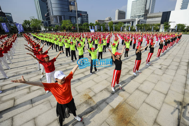 喜迎世游赛·新时代全民健身动起来(01)