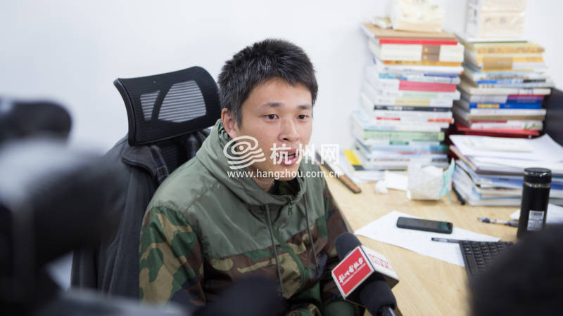 杭州电视台采访杭州网世游赛奇力表情包制作团队(10)
