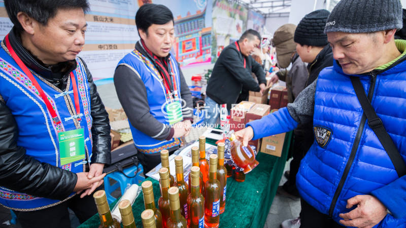 100多种桐庐农产品来到杭州展销 趁年前抓紧屯点本土年货吧(02)