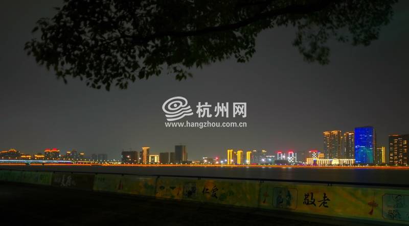 钱塘江的夜景、雨景、休闲的市民(12)