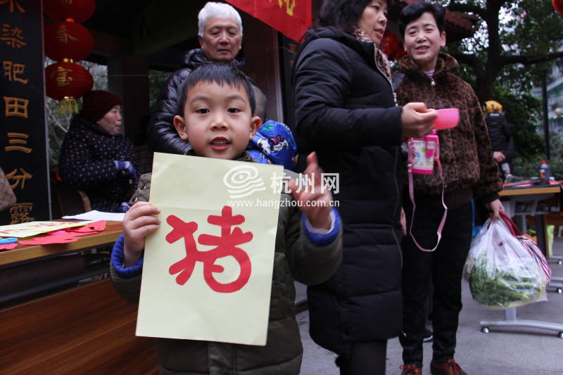 美政桥社区居民过“花样小年”喜乐迎新(16)