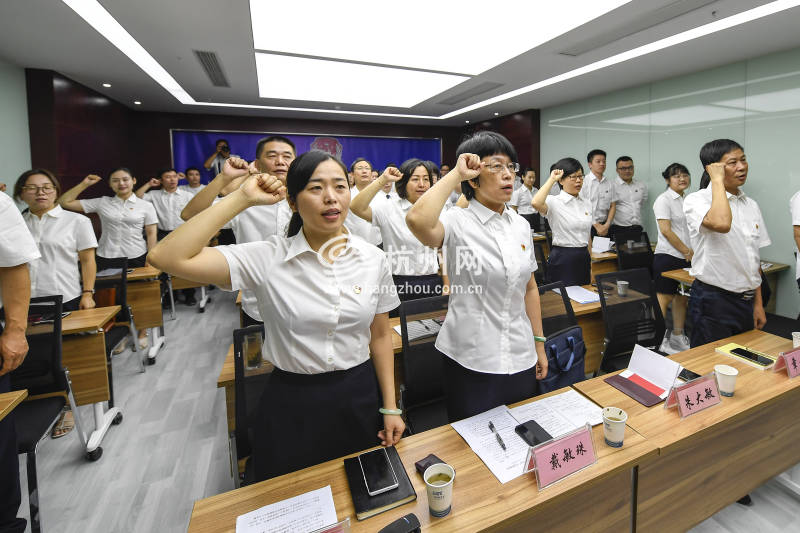 江干区司法局对标初心使命 以“重温誓词、平安护航”深化主题教育实效(06)