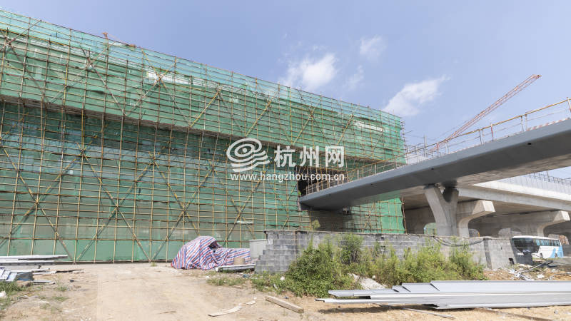 杭州地铁16号线  高架“长龙”蜿蜒前行(01)