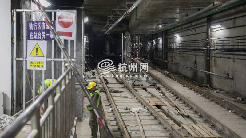 杭州地铁5号线后通段江晖路站装修进行时(03)