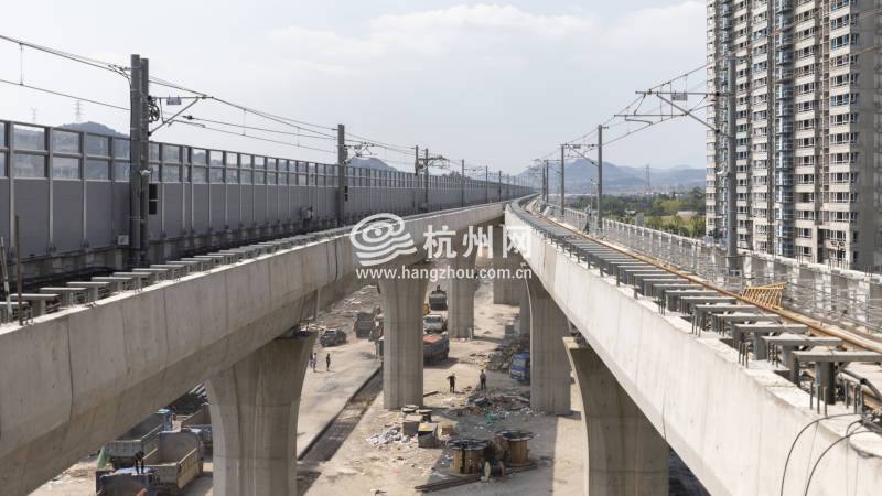 杭州地铁16号线  高架“长龙”蜿蜒前行(04)