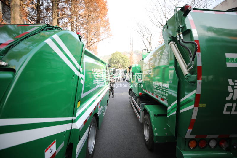 杭州街头旧版垃圾清运车将“退役” 274辆新款国Ⅵ车年底前投入使用(05)
