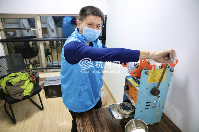 “姜爱暖杭城”活动正在进行：这杯熬煮了十余年的姜茶 温暖他们的冬夜(16)