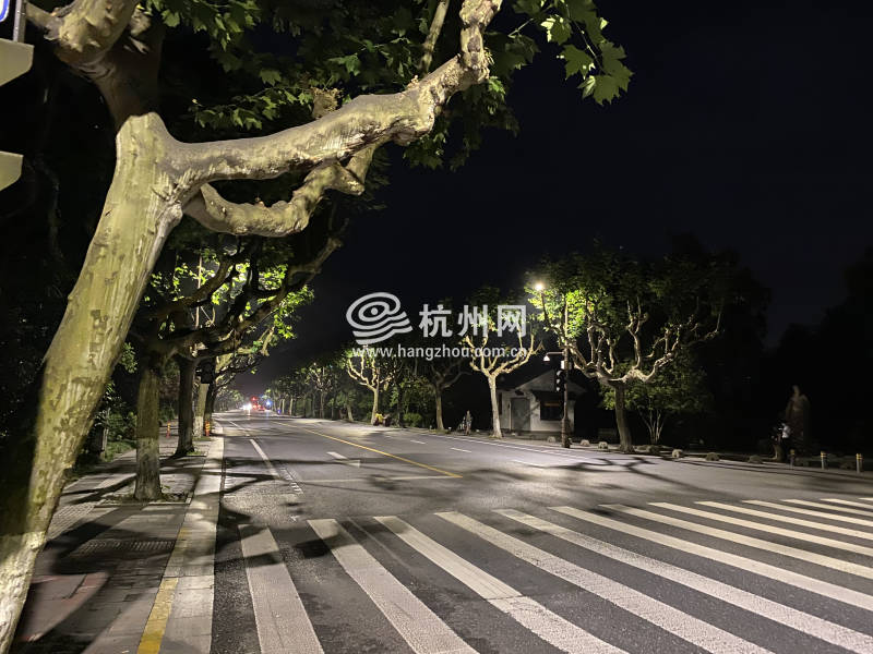 杭州夜马路：街道，出租车，网约车(01)