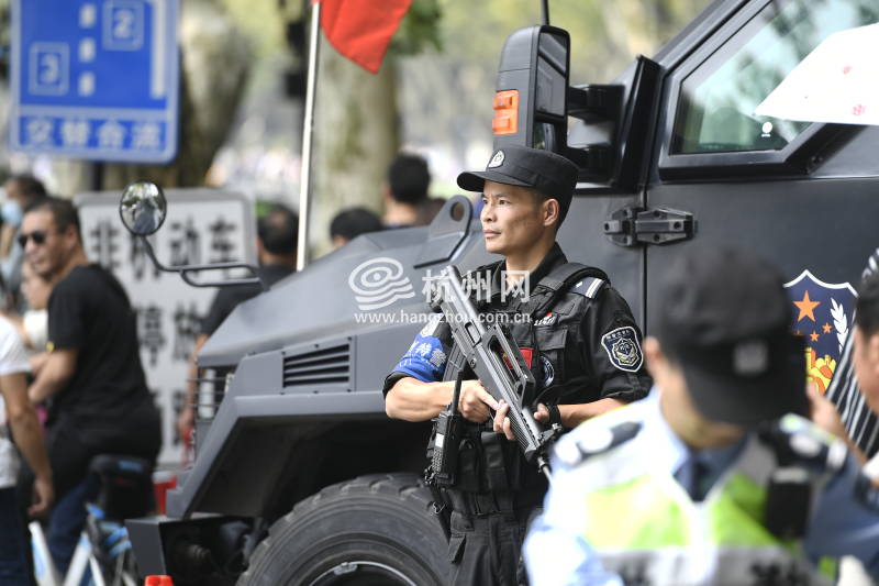 中秋国庆假期到来 西湖景区开启久违的“人从众”模式(04)