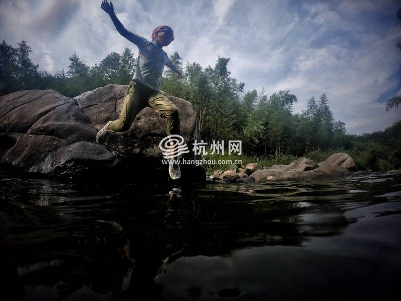 热到化！杭州市民选择“潜水”“摸鱼”(21)
