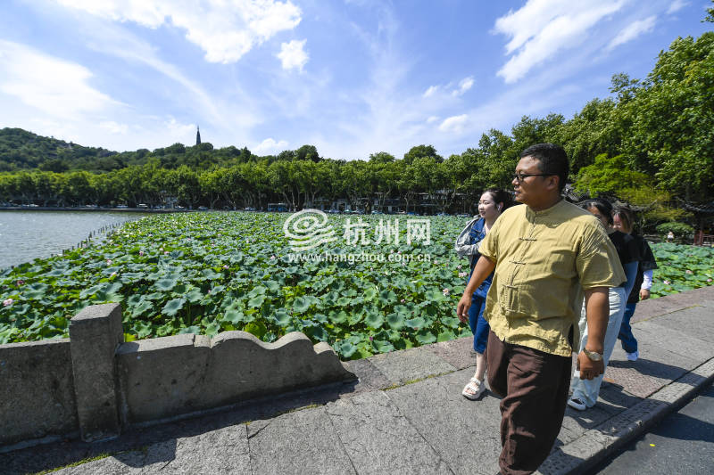 网红导游小黑诸鸣(09)