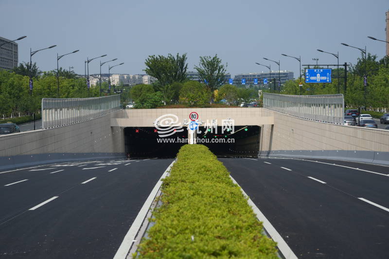 文一西路隧道投用(03)