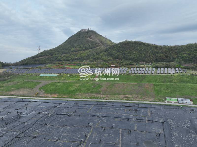 天子岭垃圾填埋场光伏发电（航拍）(02)