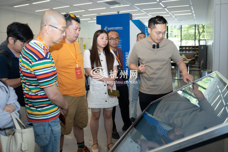 互联中国公益行动走进余杭区(04)
